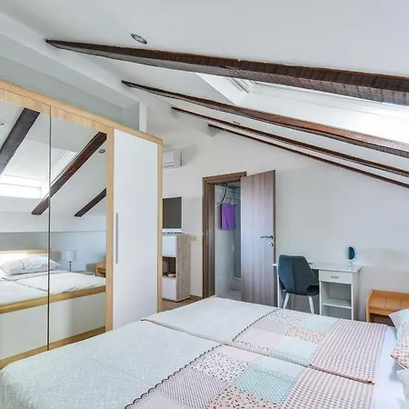 In With Balcony, Air Conditioning, Wifi, Dishwasher 4589-2