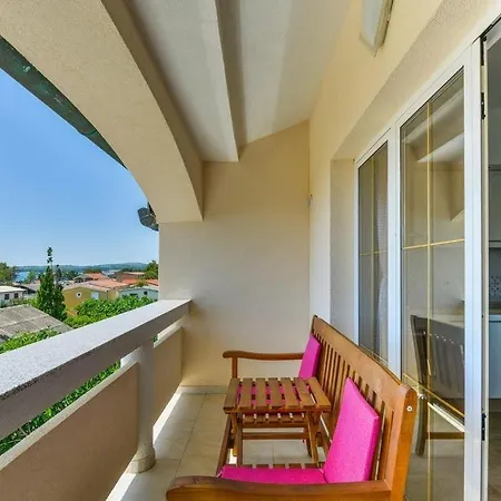 In With Balcony, Air Conditioning, Wifi, Dishwasher 4589-2 Апартаменты *